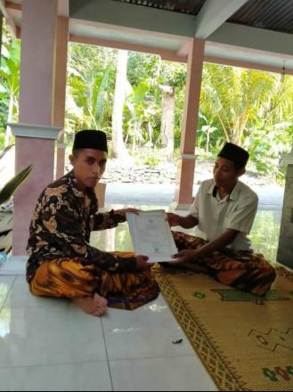 Penyerahan Akta Kematian Warga Dusun Jalakan oleh Pemerintah Desa Triharjo